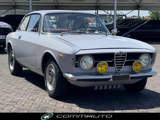 Alfa Romeo GT 1300 Junior - foto 2 di 19