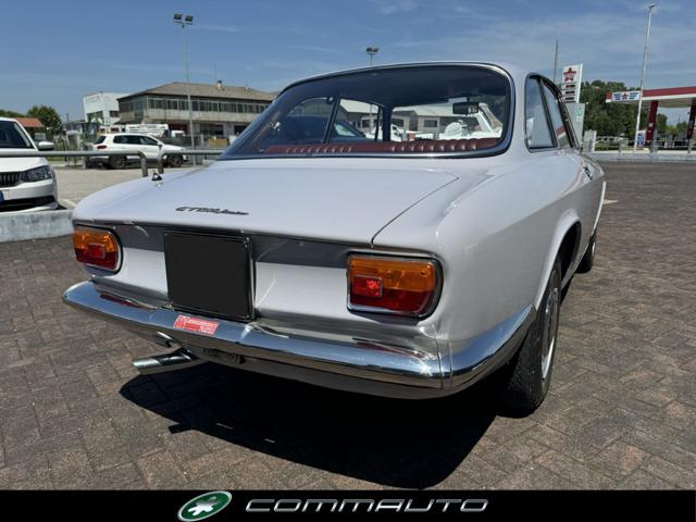 Alfa Romeo GT 1300 Junior - foto 4 di 19