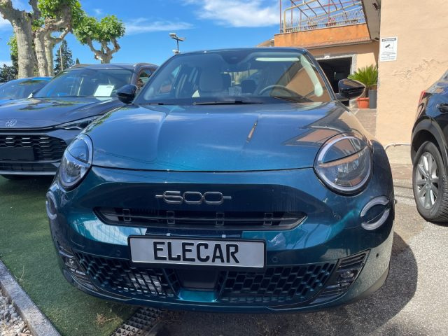 Fiat 600 Hybrid 145 CV DCT MHEV La Prima - foto 2 di 4