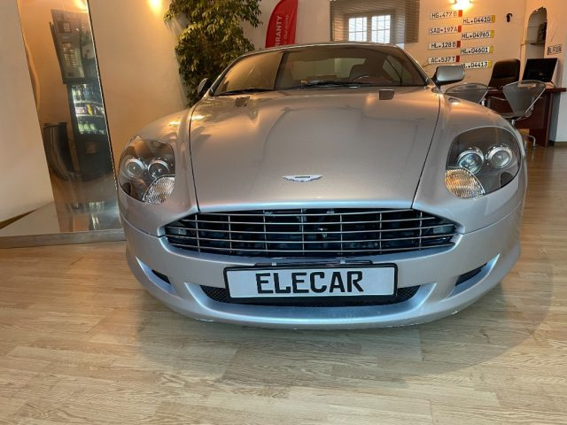 Aston Martin DB9 Coupé Touchtronic - foto 2 di 11