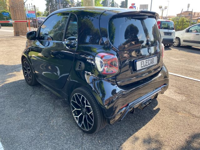 smart forTwo BRABUS 0.9 Turbo twinamic 125 R - foto 4 di 4