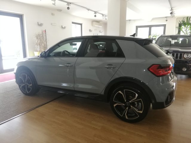 Audi A1 citycarver 30 TFSI S tro. Identity Contrast s line - foto 4 di 4