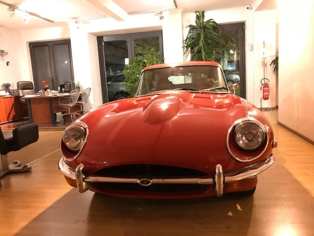 Jaguar E-Type JAGUR E TYPE 4.2 - foto 2 di 8