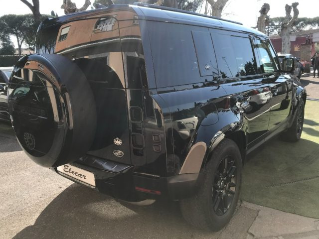 Land Rover Defender 110 2.0 SD4 240CV AWD Auto - foto 4 di 4