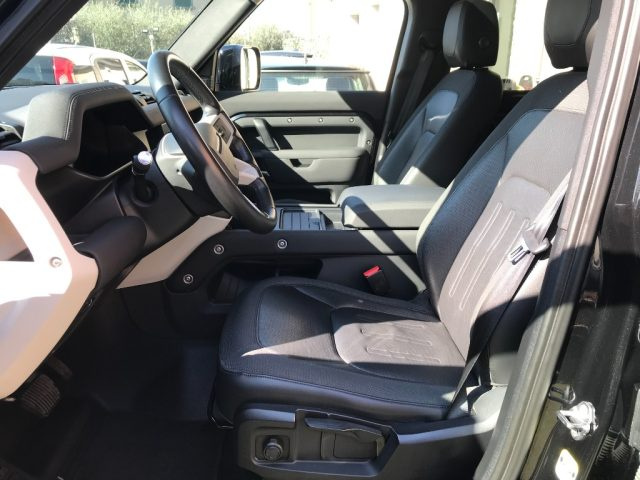 Land Rover Defender 110 2.0 SD4 240CV AWD Auto, del 2020, 70.500 km, in vendita a Roma (RM)