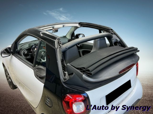 smart forTwo 90 0.9 T twinamic cabrio Prime - foto 3 di 4