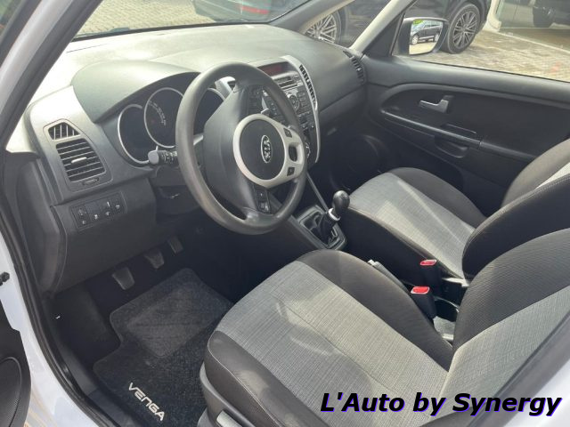 Kia Venga 1.4 CRDi 90CV Active tetto - foto 4 di 4