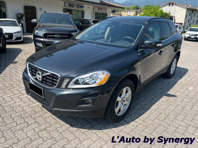 Volvo XC60 2.4 D 163 CV AWD Geartronic Summum usato a COGOLLO DEL CENGIO