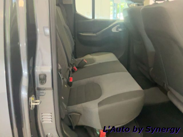 Nissan Navara 2.5 dCi 190CV 4 porte Double Cab LE Platinum - foto 2 di 4