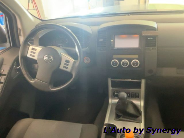 Nissan Navara 2.5 dCi 190CV 4 porte Double Cab LE Platinum - foto 3 di 4