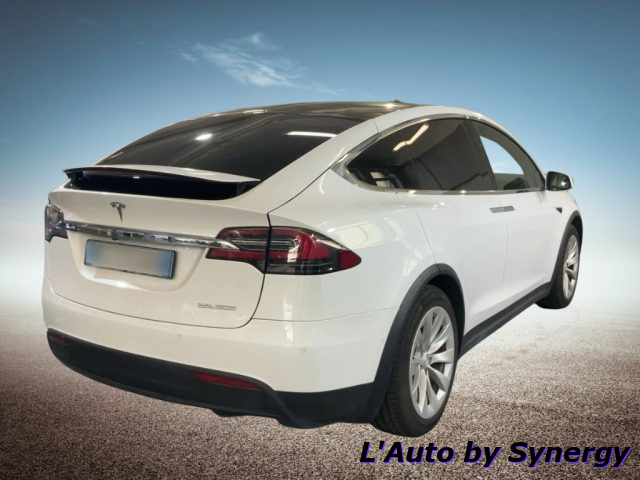 Tesla Model X AWD Performance - foto 3 di 8