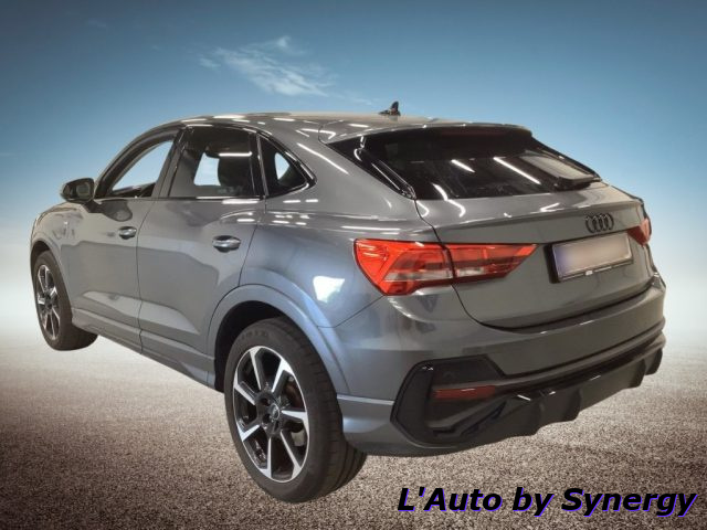 Audi Q3 SPB 45 TFSI e S tronic S line edition - foto 3 di 4