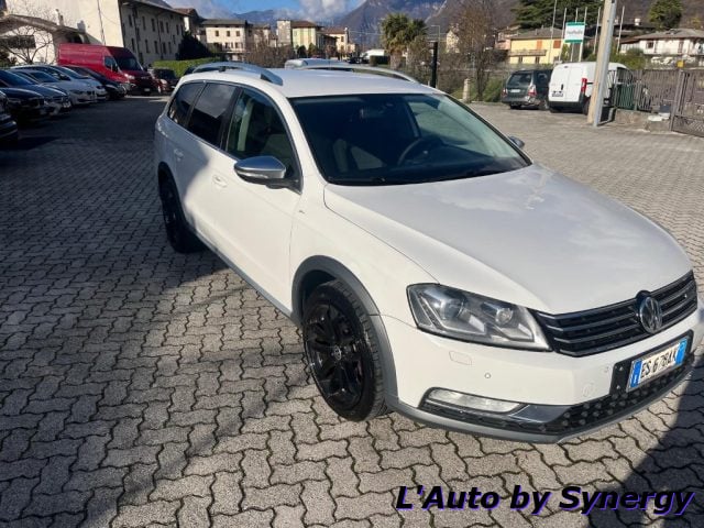Volkswagen Passat Alltrack 2.0 TDI DSG 4motion BlueMotion Tech., del 2013, 240.000 km, in vendita a Cogollo Del Cengio (VI)