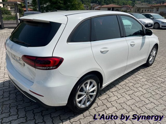 Mercedes-Benz B 180 d Automatic Premium - foto 4 di 4