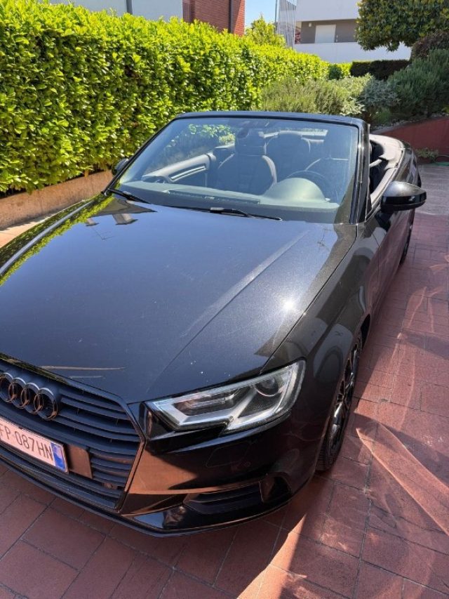 Audi A3 Cabrio 2.0 TDI S tronic Sport - foto 2 di 4
