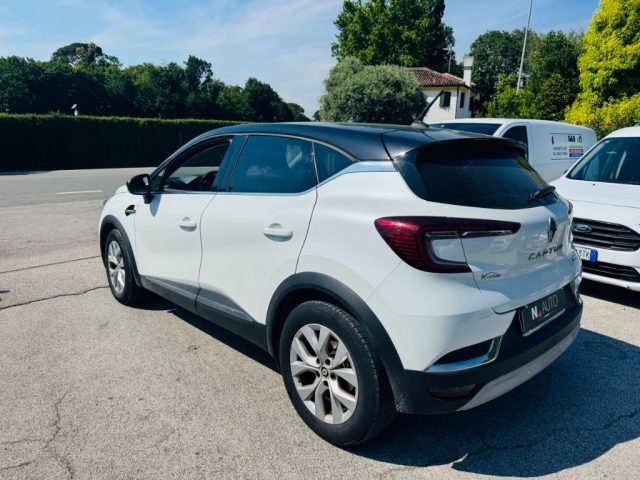 Renault Captur Full Hybrid E-Tech 145 CV Intens - foto 2 di 4