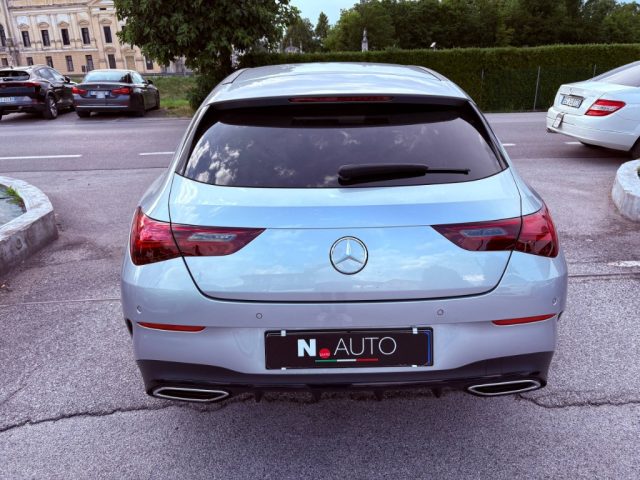 Mercedes-Benz CLA 220 d Automatic Shooting Brake AMG Line Premium - foto 4 di 4