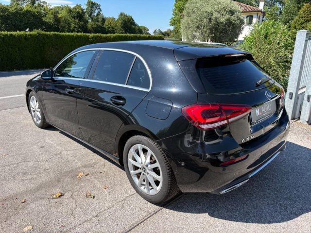 Mercedes-Benz A 180 d Automatic Sport - foto 3 di 4