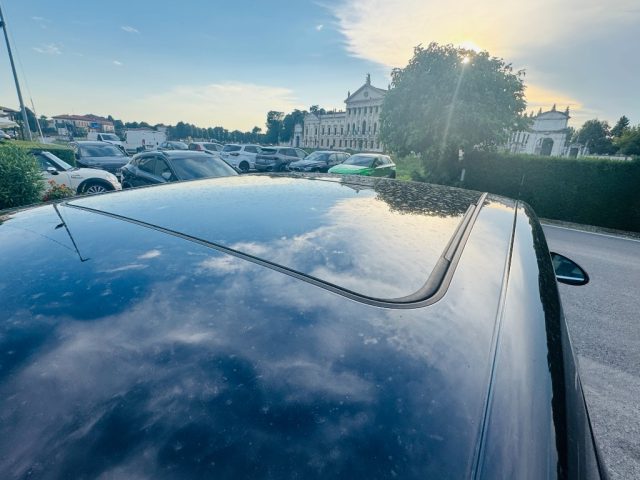 Porsche Cayenne 3.0 Diesel - foto 4 di 4