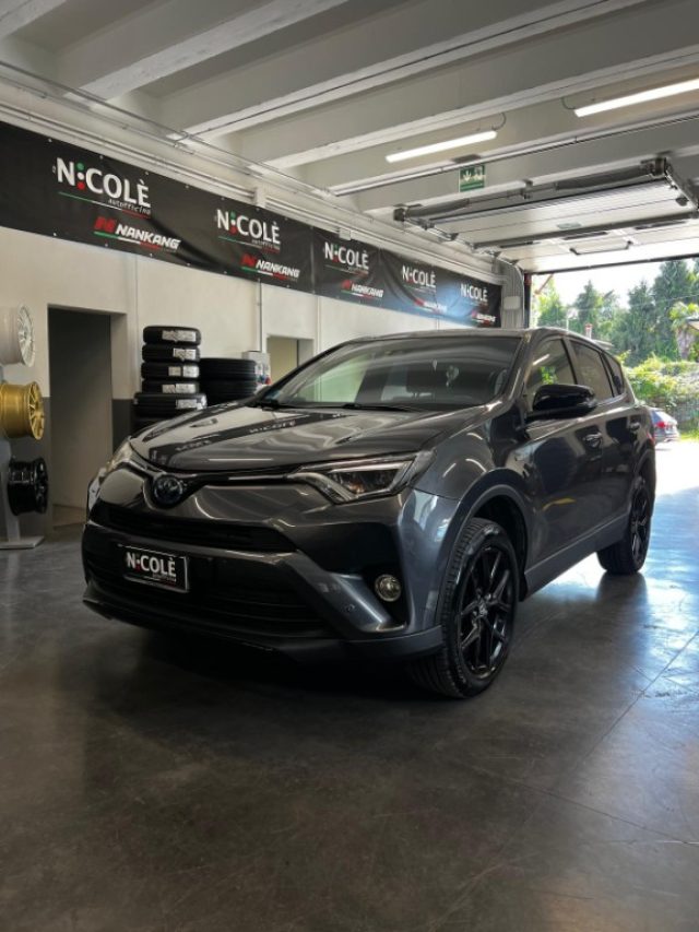 Toyota RAV 4 MY23 RAV4 2.5 Hybrid 2WD Dynamic usato a STRA