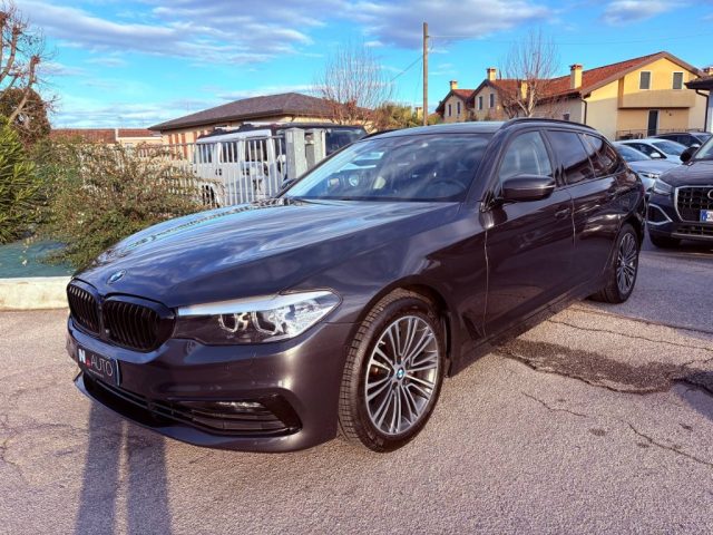 BMW 520 d xDrive Touring Luxury usato a STRA