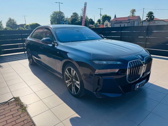 BMW i7 xDrive 60 Msport - foto 3 di 20
