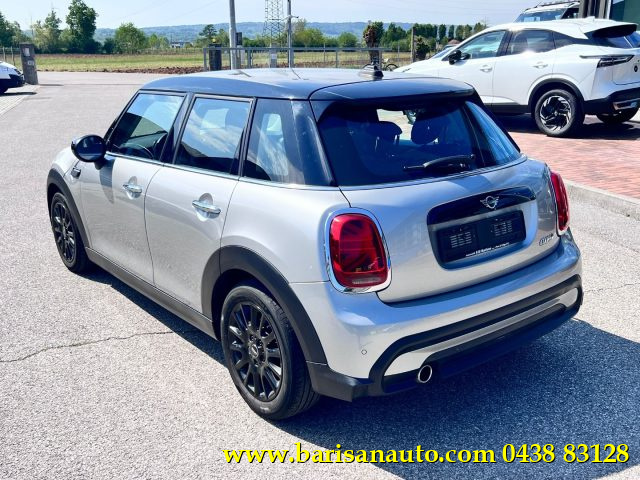 MINI Cooper 1.5 Cooper Classic 5 porte Automatica / Tetto Nero - foto 4 di 4