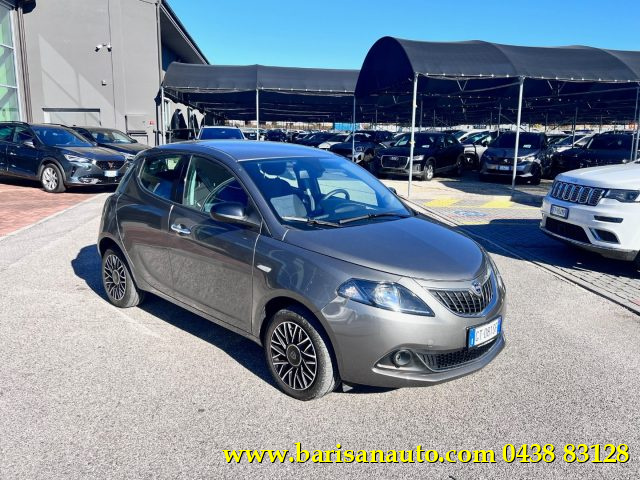 Lancia Ypsilon 1.0 FireFly 5 porte S&S Hybrid Platino - foto 2 di 4