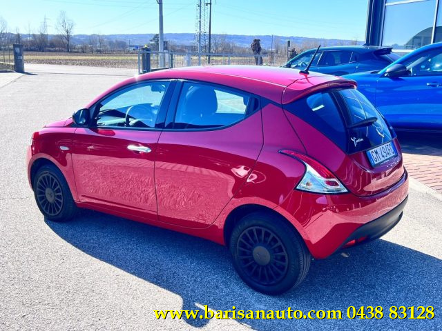 Lancia Ypsilon 1.0 FireFly 5 porte S&S Hybrid Silver - foto 4 di 4
