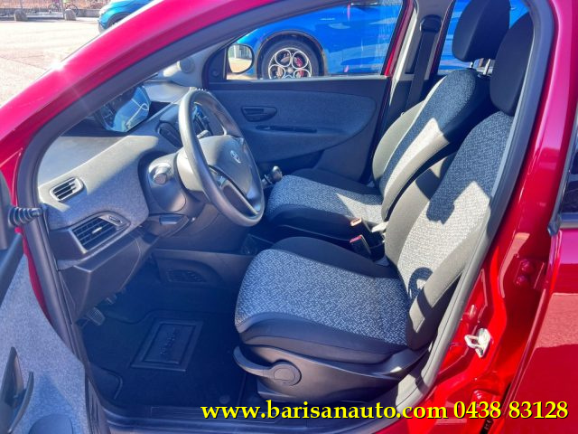 Lancia Ypsilon 1.0 FireFly 5 porte S&S Hybrid Silver, del 2022, 45.000 km, in vendita a Pieve Di Soligo (TV)