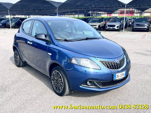 Lancia Ypsilon 1.0 FireFly 5 porte S&S Hybrid Gold - foto 2 di 4