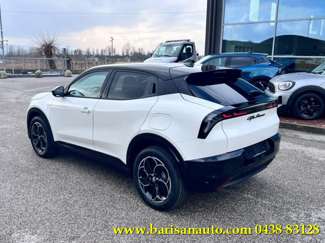 Alfa Romeo Junior 1.2 145 CV Hybrid eDCT6 Q4 - foto 4 di 4