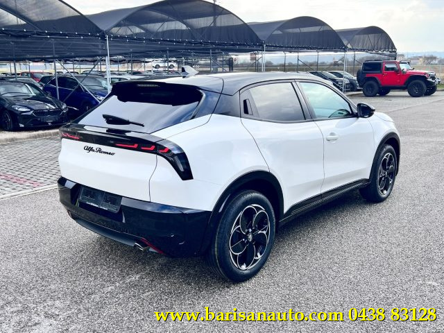 Alfa Romeo Junior 1.2 145 CV Hybrid eDCT6 Q4 - foto 3 di 4
