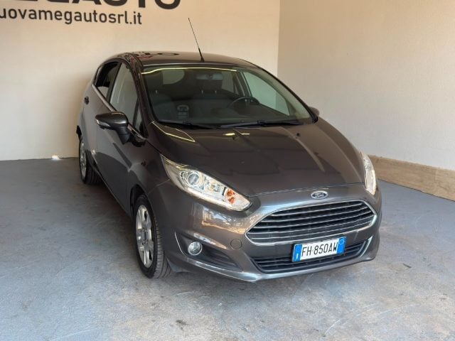 Ford Fiesta 1.4 GPL Titanium - foto 2 di 4