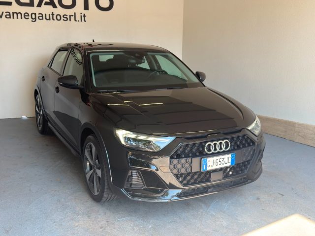 Audi A1 citycarver 30 TFSI Identity Contrast - foto 2 di 4