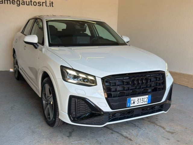 Audi Q2 30 TDI S line Edition - foto 2 di 4