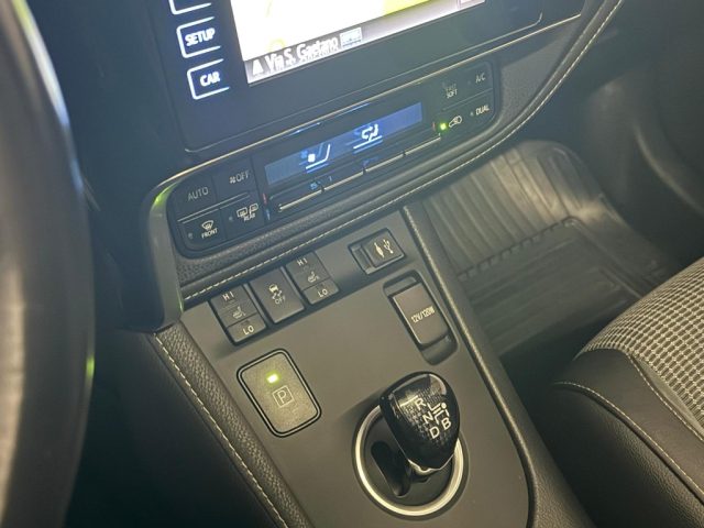 Toyota Auris 1.8 Hybrid Lounge, del 2017, 89.000 km, in vendita a Alcamo (TP)