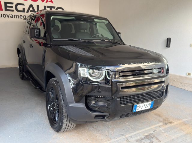 Land Rover Defender 110 3.0D I6 200 CV AWD Auto S - foto 2 di 4