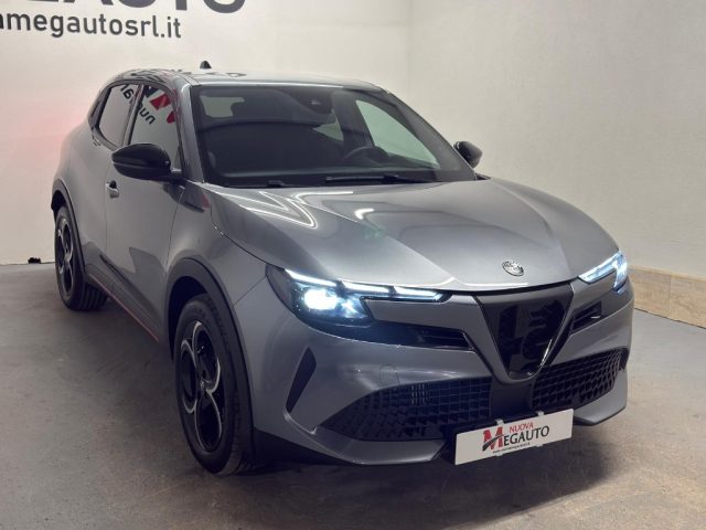 Alfa Romeo Junior 1.2 136 CV Hybrid eDCT6 Speciale - foto 3 di 4