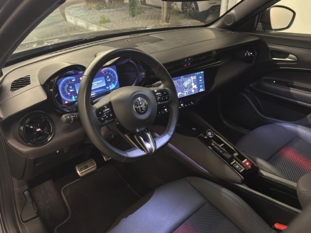 Alfa Romeo Junior 1.2 136 CV Hybrid eDCT6 Speciale, del 2024, 26.000 km, in vendita a Alcamo (TP)