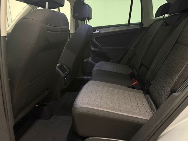 Volkswagen Tiguan 2.0 TDI 150 CV DSG Life, del 2021, 110.000 km, in vendita a Alcamo (TP)
