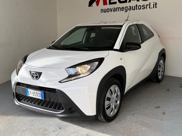 Toyota Aygo X 1.0 VVT-i 72 CV 5 porte Active - foto 3 di 4