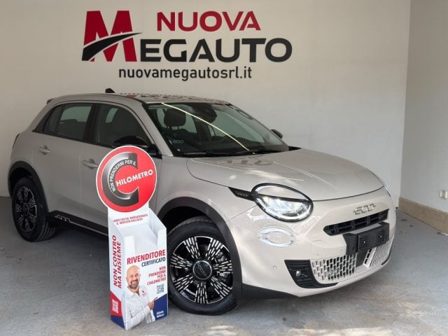 Fiat 600 Hybrid 110 CV DCT MHEV Business, del 2025, 12.000 km, in vendita a Alcamo (TP)
