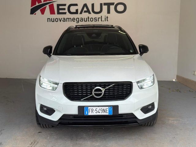 Volvo XC40 D4 AWD Geartronic R-design - foto 3 di 4