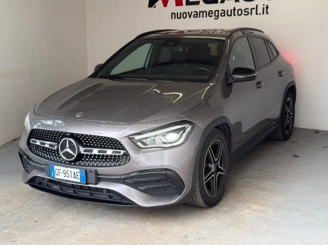 Mercedes-Benz GLA 200 d Automatic Premium - foto 2 di 4