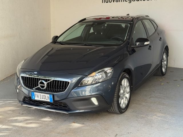 Volvo V40 Cross Country D2 Geartronic - foto 2 di 4