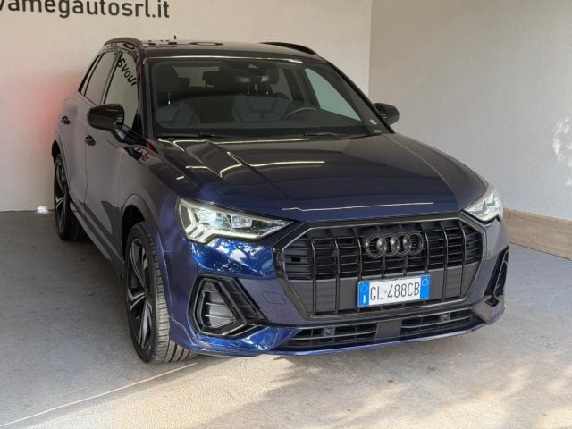 Audi Q3 35 TDI S line edition - foto 2 di 4