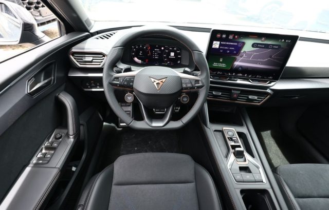 CUPRA Leon 1.5 Hybrid 150 CV DSG - foto 4 di 4