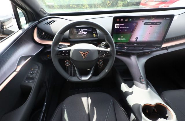 CUPRA Tavascan Endurance 77kWh 286 CV RWD Immersive Endurance - foto 4 di 7