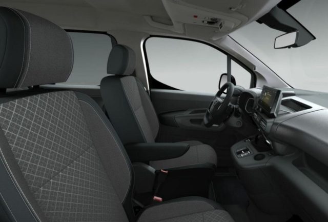 Opel Combo 1.5 Diesel 130cv AT8 XL GS 7 Posti - foto 4 di 5